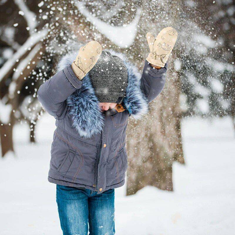 Adorable Winter Cartoon Ski Gloves for Kids – Warm, Waterproof, and Non-Slip Gloves & Mittens